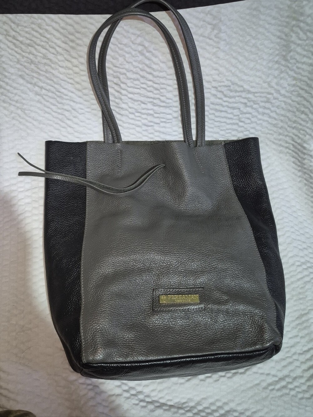 Persaman New York Gray and Black Leather Tote